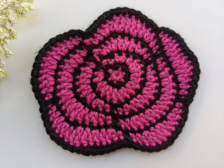 Crochet Two-Color Rose Pattern product image (2)