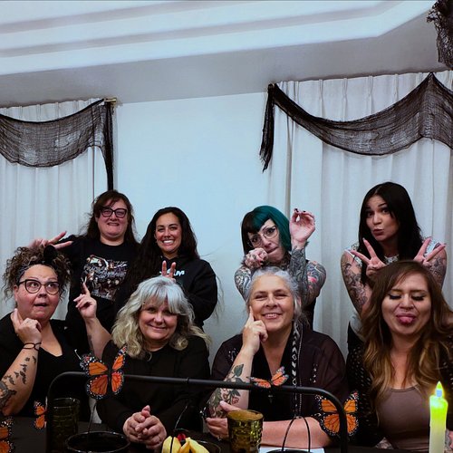 Magic happens when women come together 🖤 

A fun Ghouls night in 👻