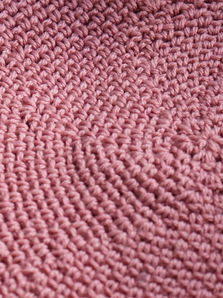 Moss stitch circle crochet pattern product image (2)