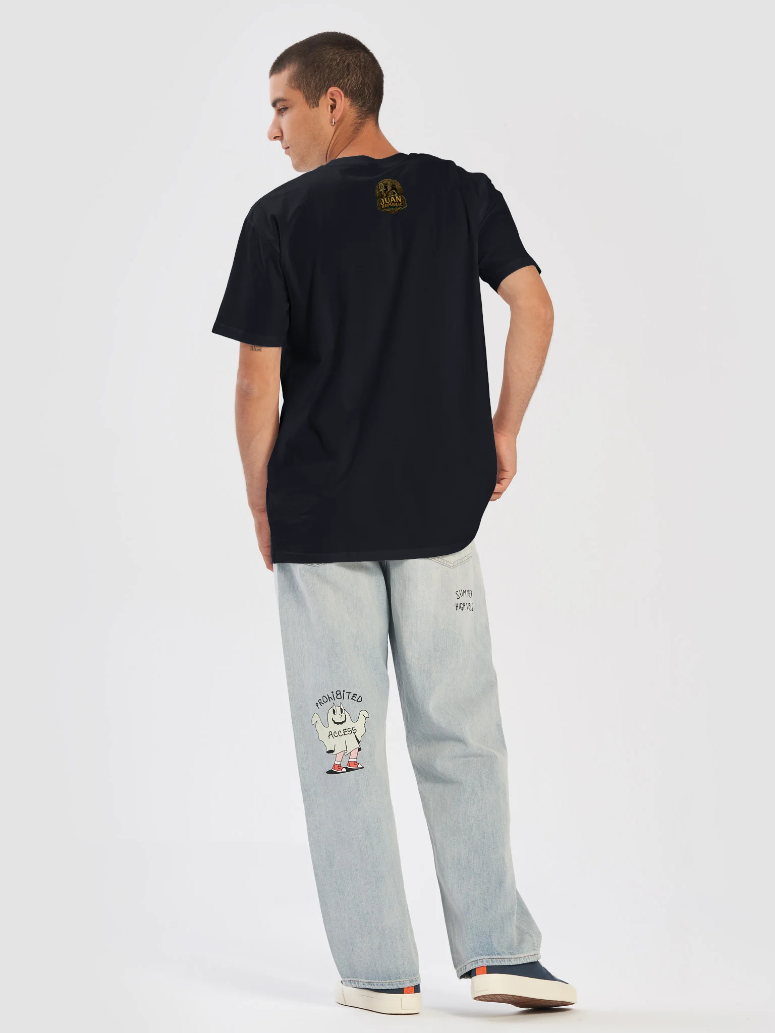 Juan Republic - The Chipped Handlers Premium T-Shirt product image (6)