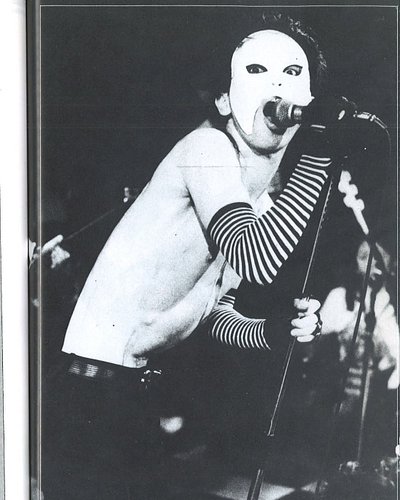 The simplicity of black and white never
cease to amaze me.
Source : PBP

#TheStalin #MichiroEndo #JapanPunk #PunkRockers
#old...