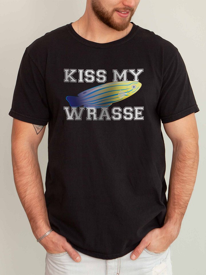 Kiss My Wrasse Femininus Wrasse Shirt – Funny Saltwater Reef Tank Aquarium Tee product image (2)