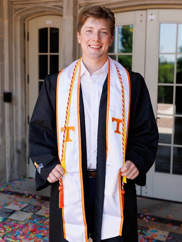 Congratulations to all of our spring graduates! #VFL