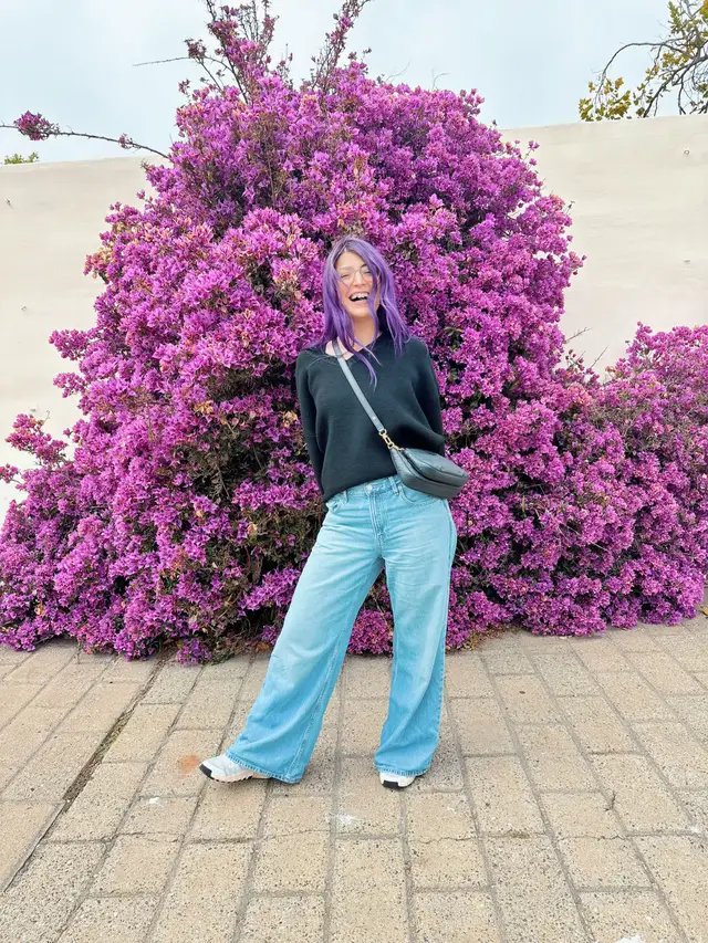 A few snaps from wandering around Monterey today 🇺🇸 One of my favourite things about travelling is finding places that weren’t even on my must-see list and ending up loving them anyway. Monterey has been exactly that. Coastal views, great food and somehow flowers that match my hair. 😂 #monterey #california #travel #travelphotography #usa