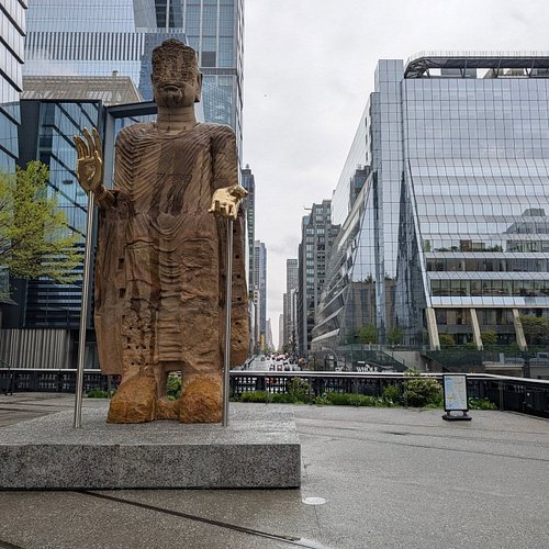 Scenes from our Saturday April 25, 2026 stream! Tuan Andrew Nguyen https://www.thehighline.org/art/projects/tuan-andrew-nguye...