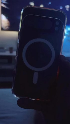would you like based on the rumors the new pixel 11 to have pixel glow? lete know in the comment🧲📱🌞 #smartphone #madebygoogle...