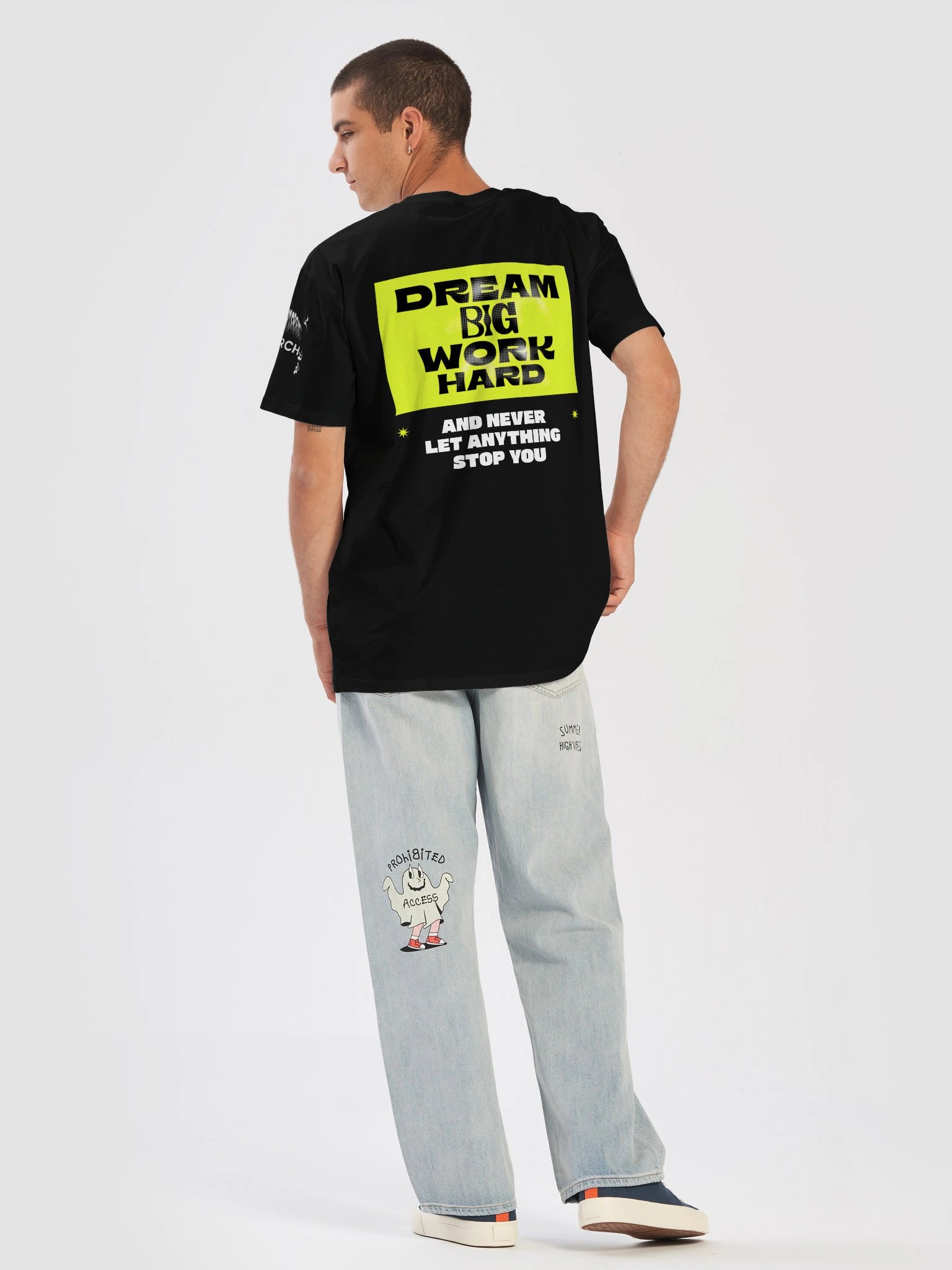 Unisex Prominent NYC Money Graphic Tee product image (26)