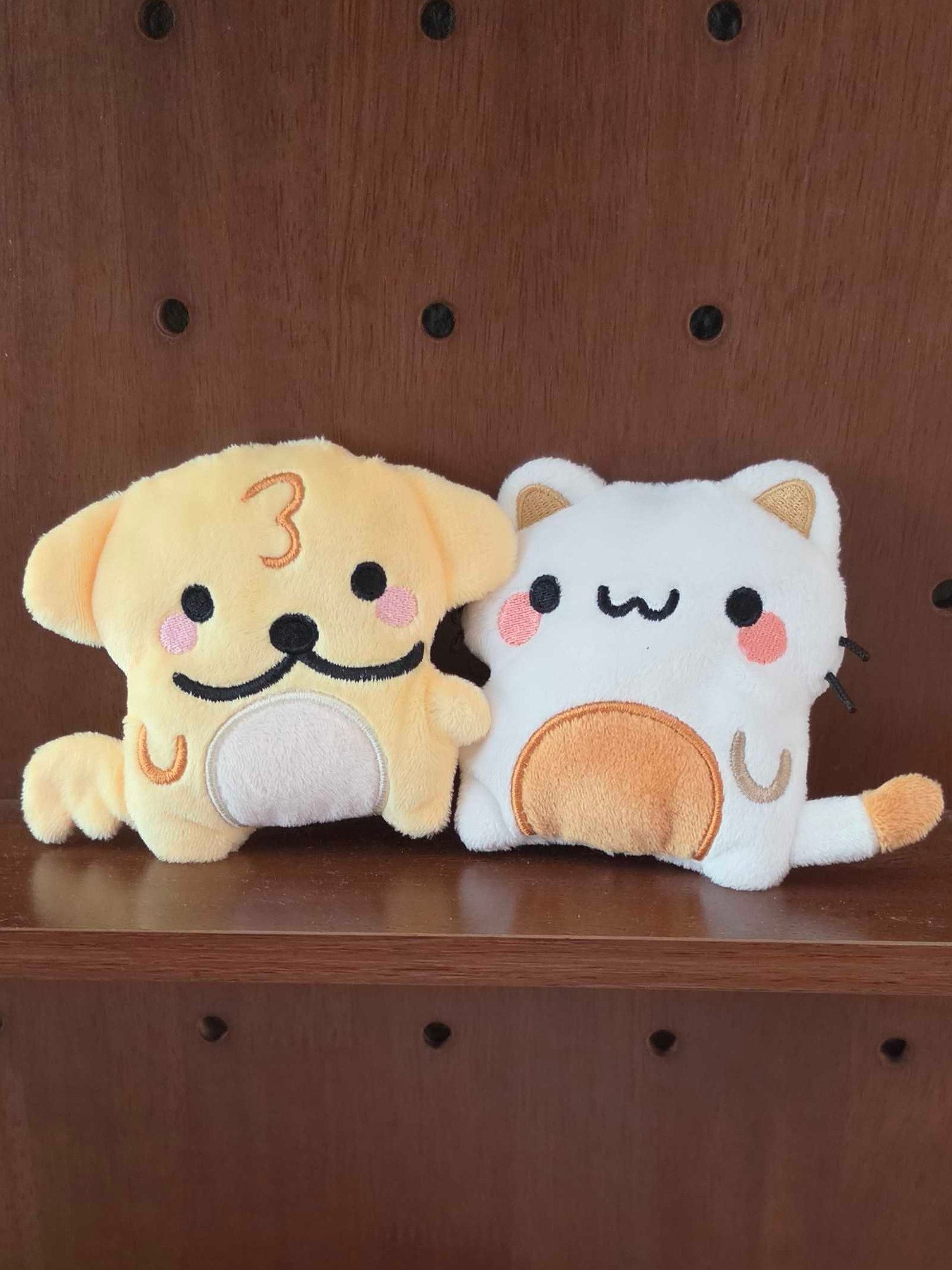 Suni & Luna Silly Matching Plushie Pendants (PRE-ORDER) product image (10)
