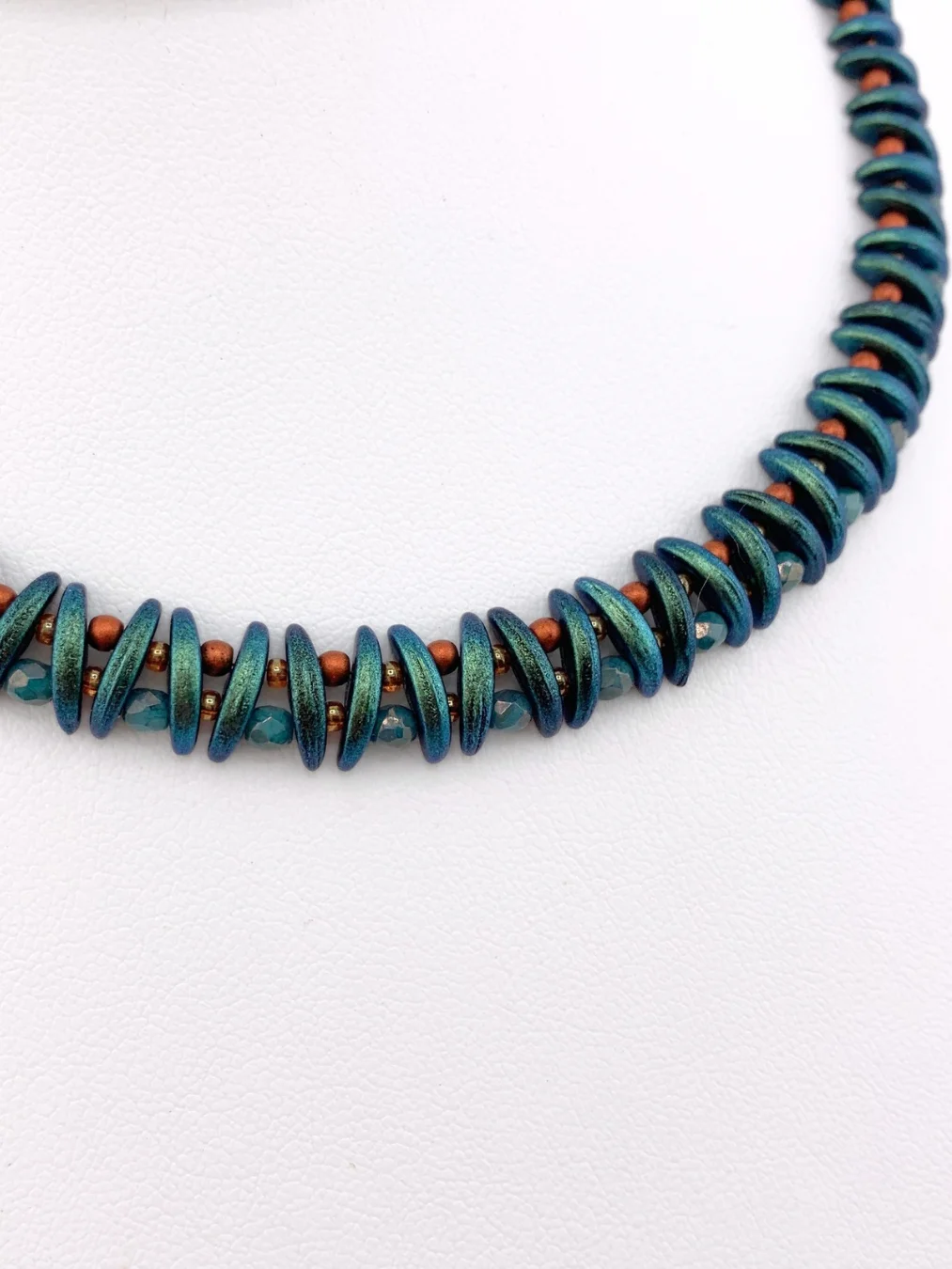 Classy Crescent Necklace and Bracelet Set - Green product image (10)