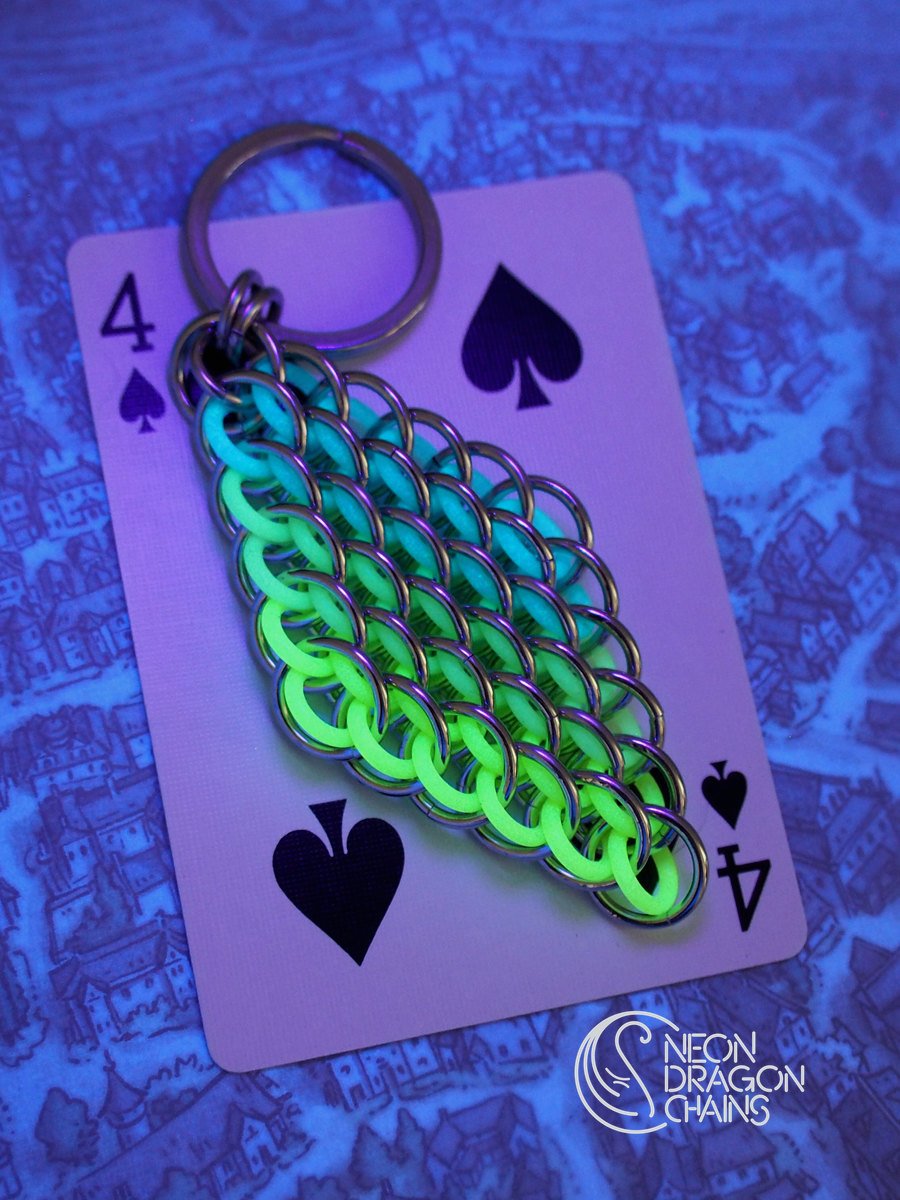 Glowing Dragonscale Keychain product image (1)