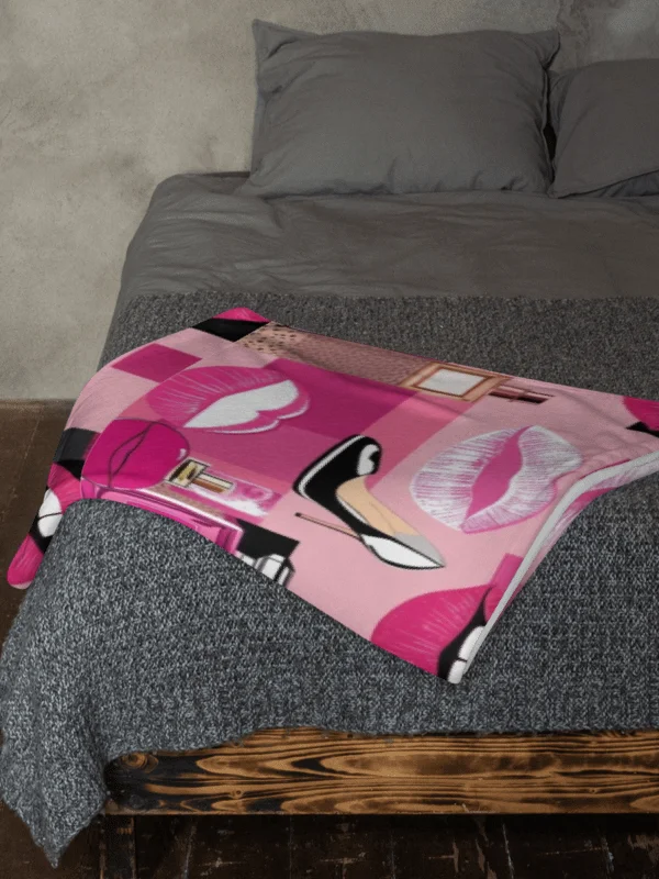 Chic Beauty Throw Blanket product image (2)