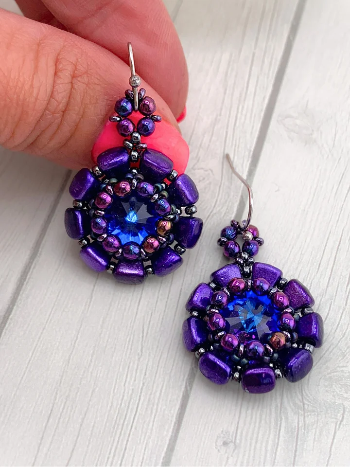 Nib-Bit Blossom Crystal Beaded Earrings - Purple product image (2)