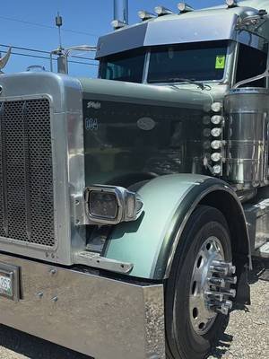 OH she NIIIIICEEEE! #fyp#largecar#trucktok#beautiful 