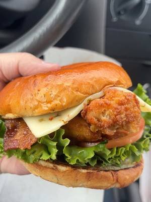 Chick-fil-a new sauce jalapeño ranch with their club sandwich! It was actually very nice. Not too spicy, not too mild. But if you want a real kick this ain’t it. For me, it was just about right. Would I have preferred a little more kick? For sure! I rate it 3.9 out of 5! #chickfila #jalapeñoranch #foodreview 