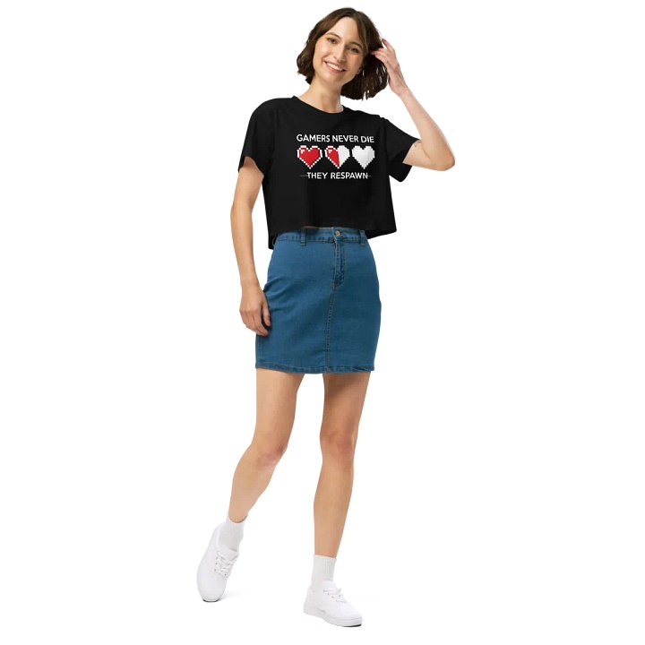 Gamers Never Die Women's Black Crop Top product image (2)