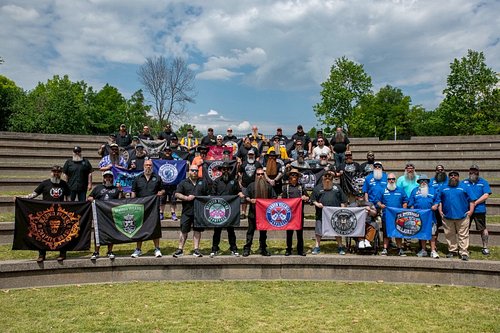⚔️FLΛG FЯIDΛY⚔️

#beardedvillains #bvtn #bvflagfriday #nashville #tennessee