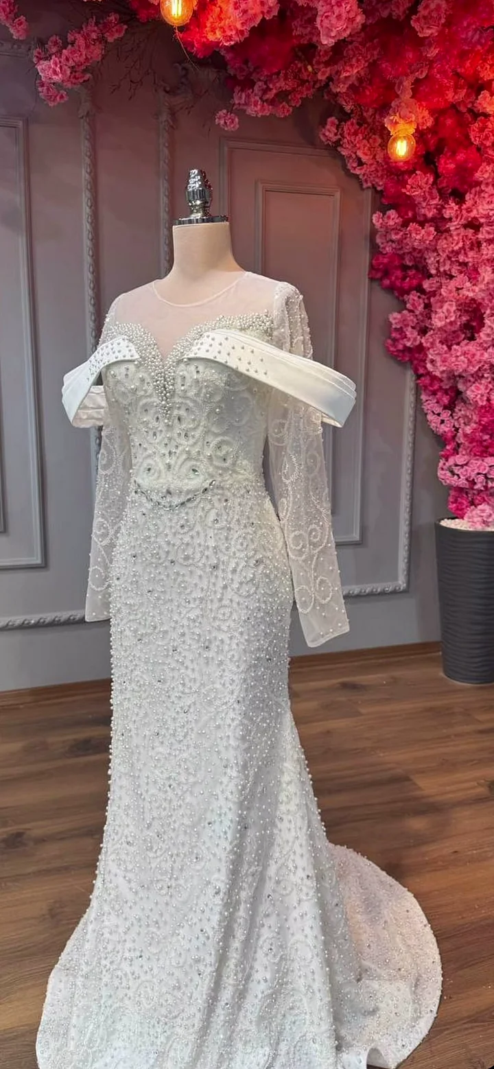 Wedding dress product image (2)