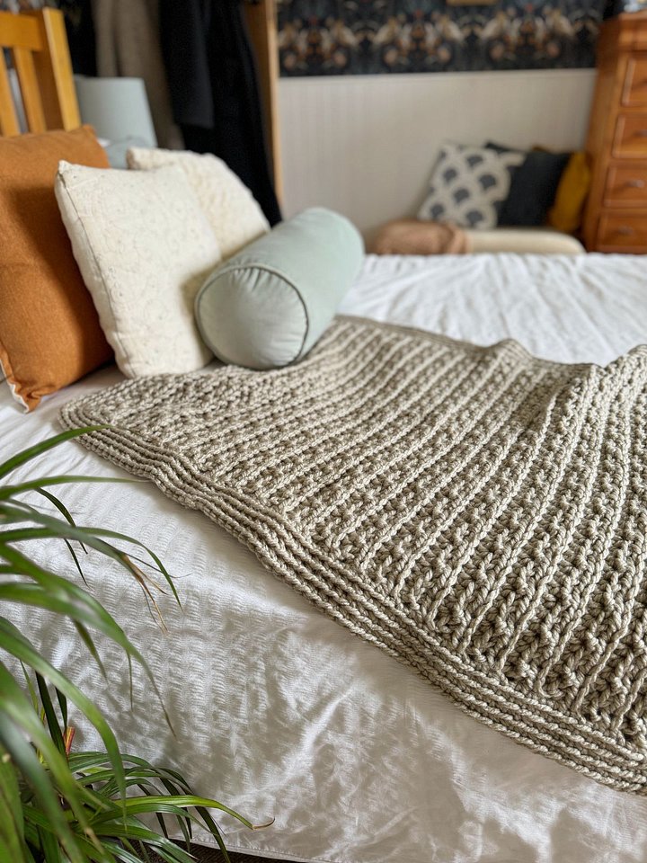 Mystical Chunky Crochet Blanket Pattern in 4 Sizes product image (1)