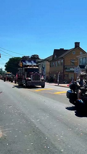 FAN CAM!! 👀💪🇺🇸 Independence Day Parade in Tuckerton NJ. Happy Birthday America 🇺🇸 🇺🇸 250🇺🇸🇺🇸👏❤️