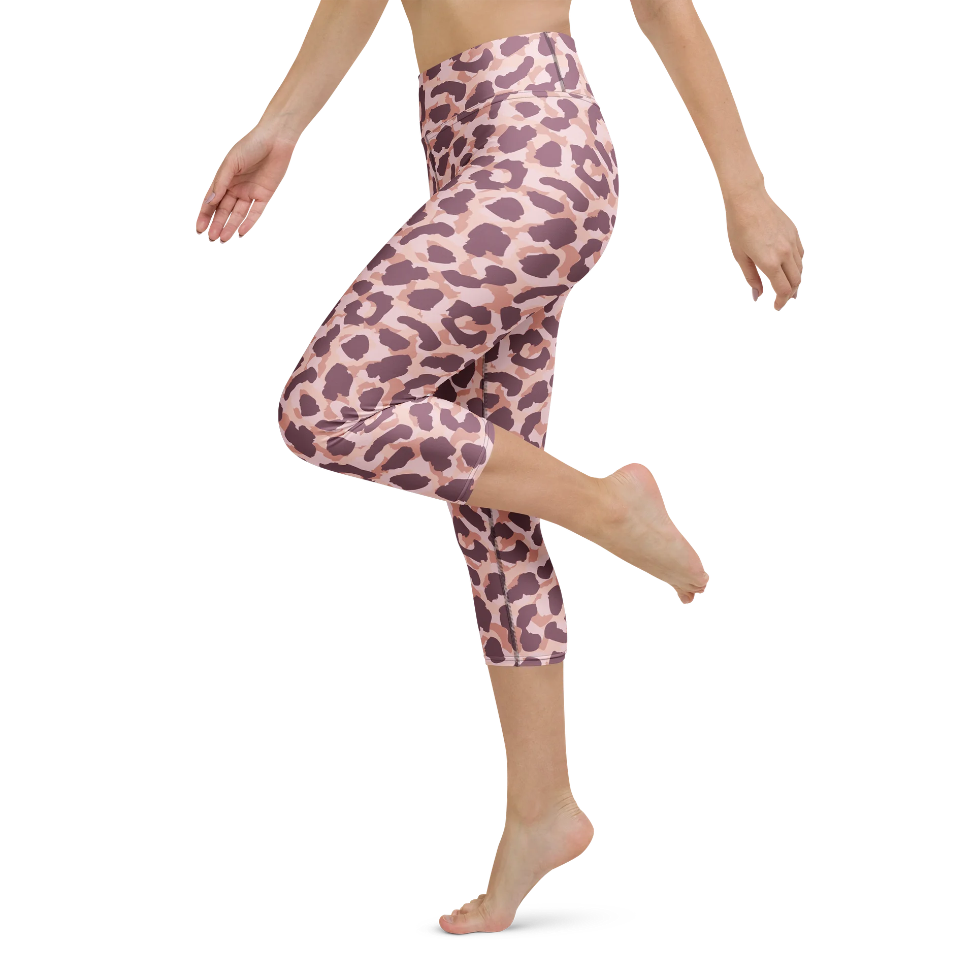 Comfortable Yoga Capri Leggings with Bold Leopard Print product image (5)