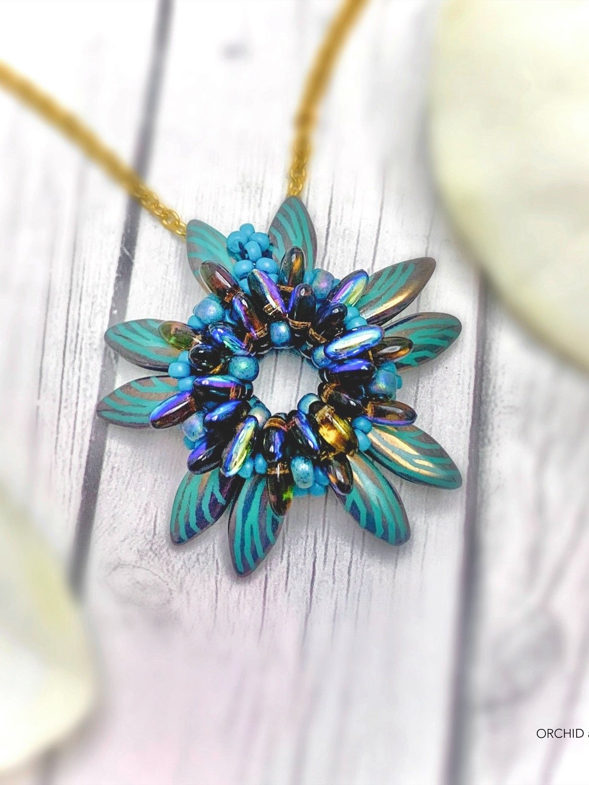 Beading Pattern - Perennial Pendant with Dagger Beads product image (10)