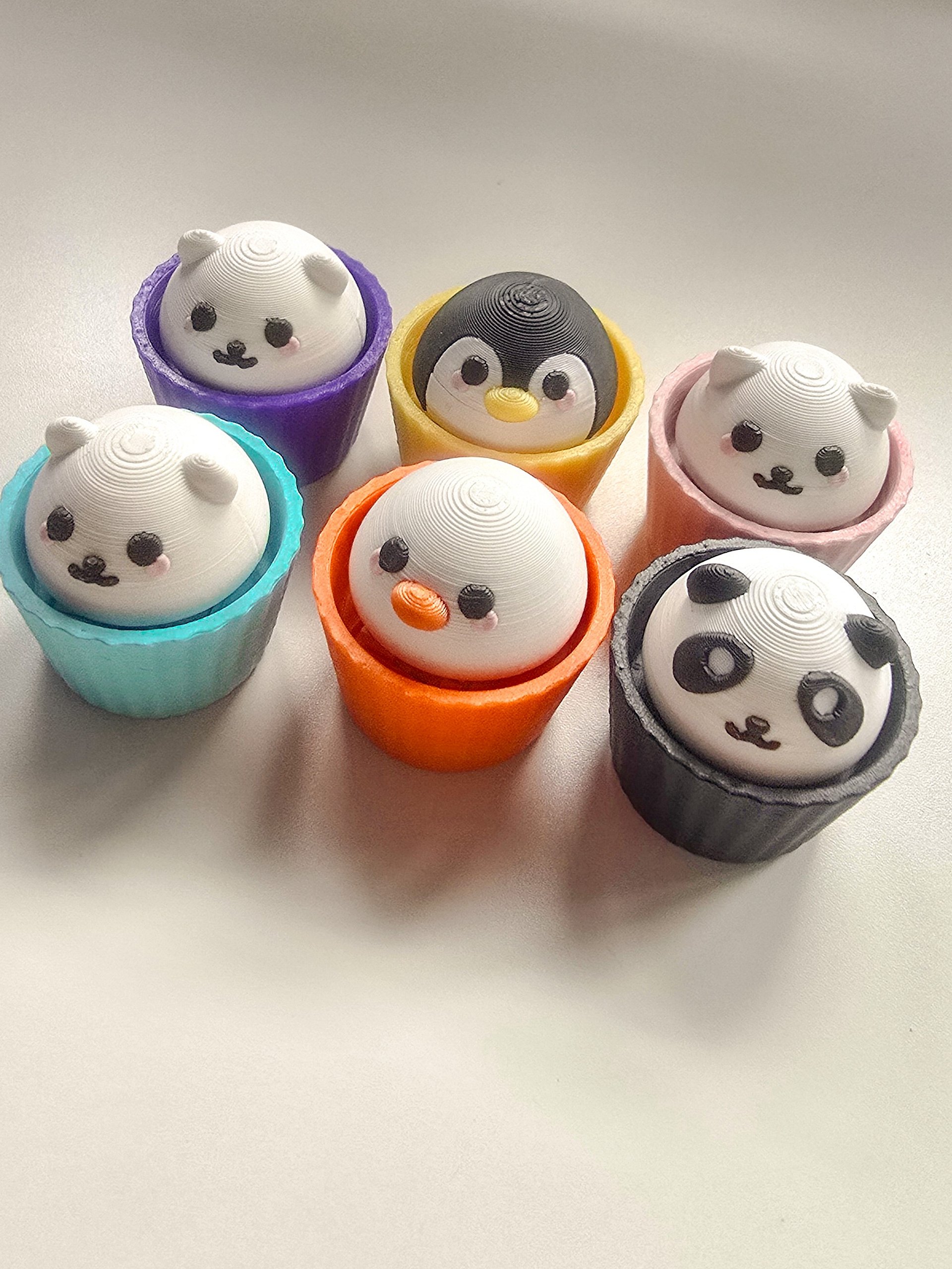 cupcake clicky keychain product image (4)