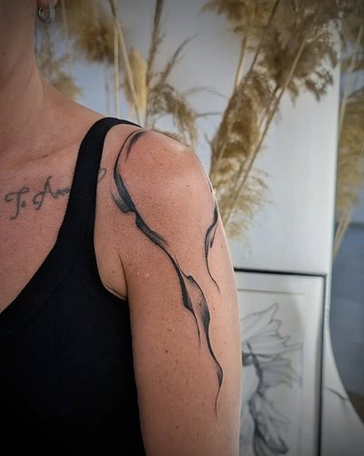 aBstRaCt sHoULdeR piEce

#abstract #abstracttattoo