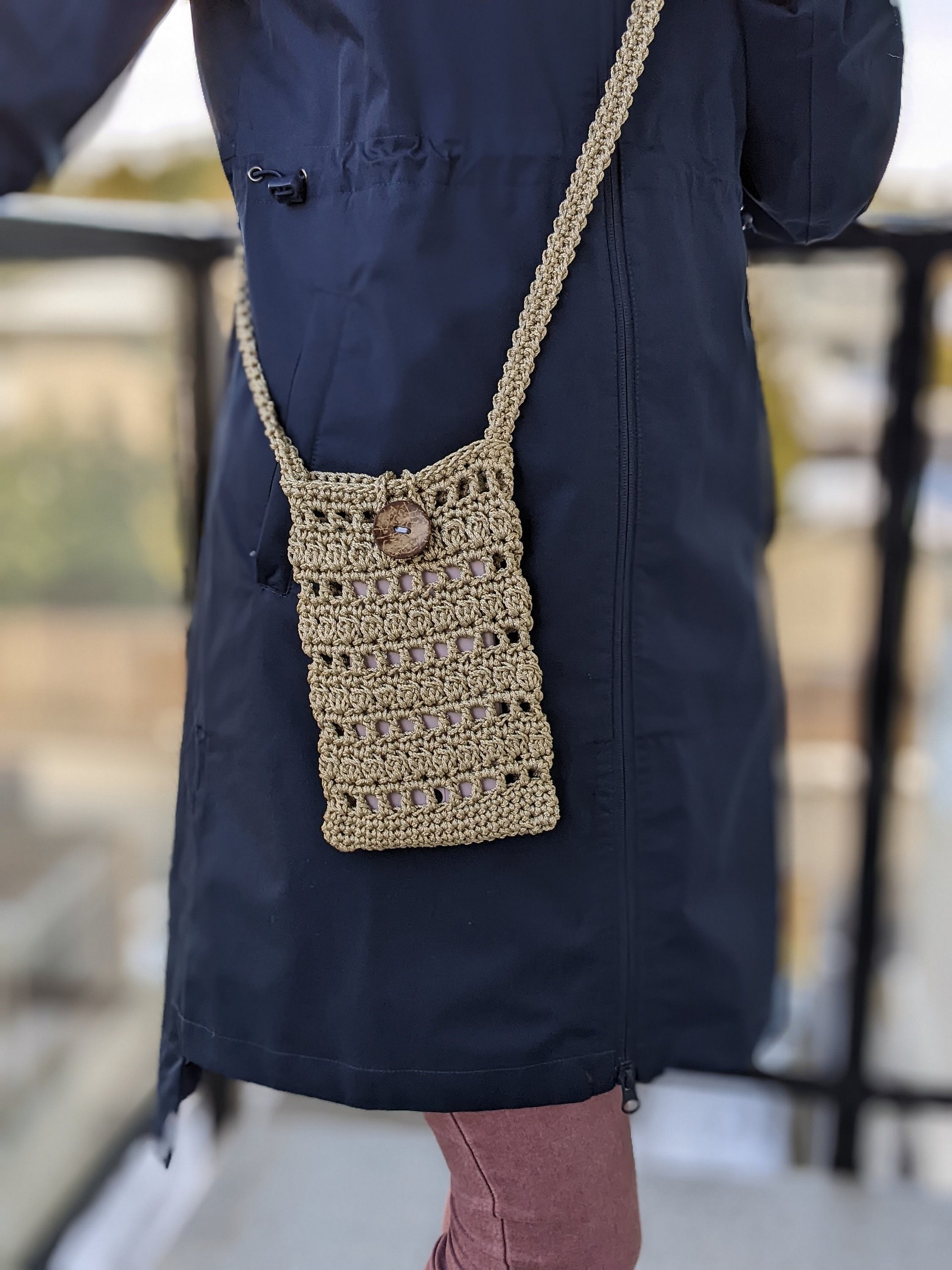 Crochet Smartphone Bag Pattern (with Button) product image (3)