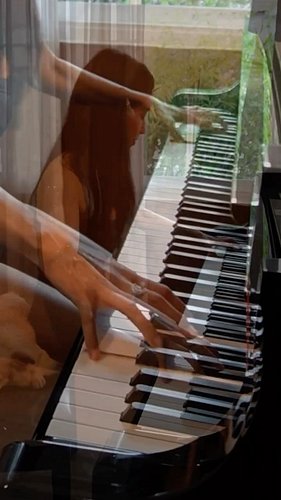 Today on YouTube🎥 “Sudden Snow” the most beautiful #genshinimpact  melody 🎹
.
.
.
.
.
#musician 
#fluffy 
#cute
#snezhnaya