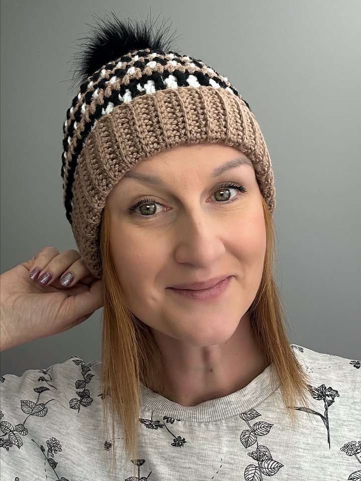 Interlocking Crochet Hat/Beanie Pattern in 7 Sizes (preemie to adult) product image (1)