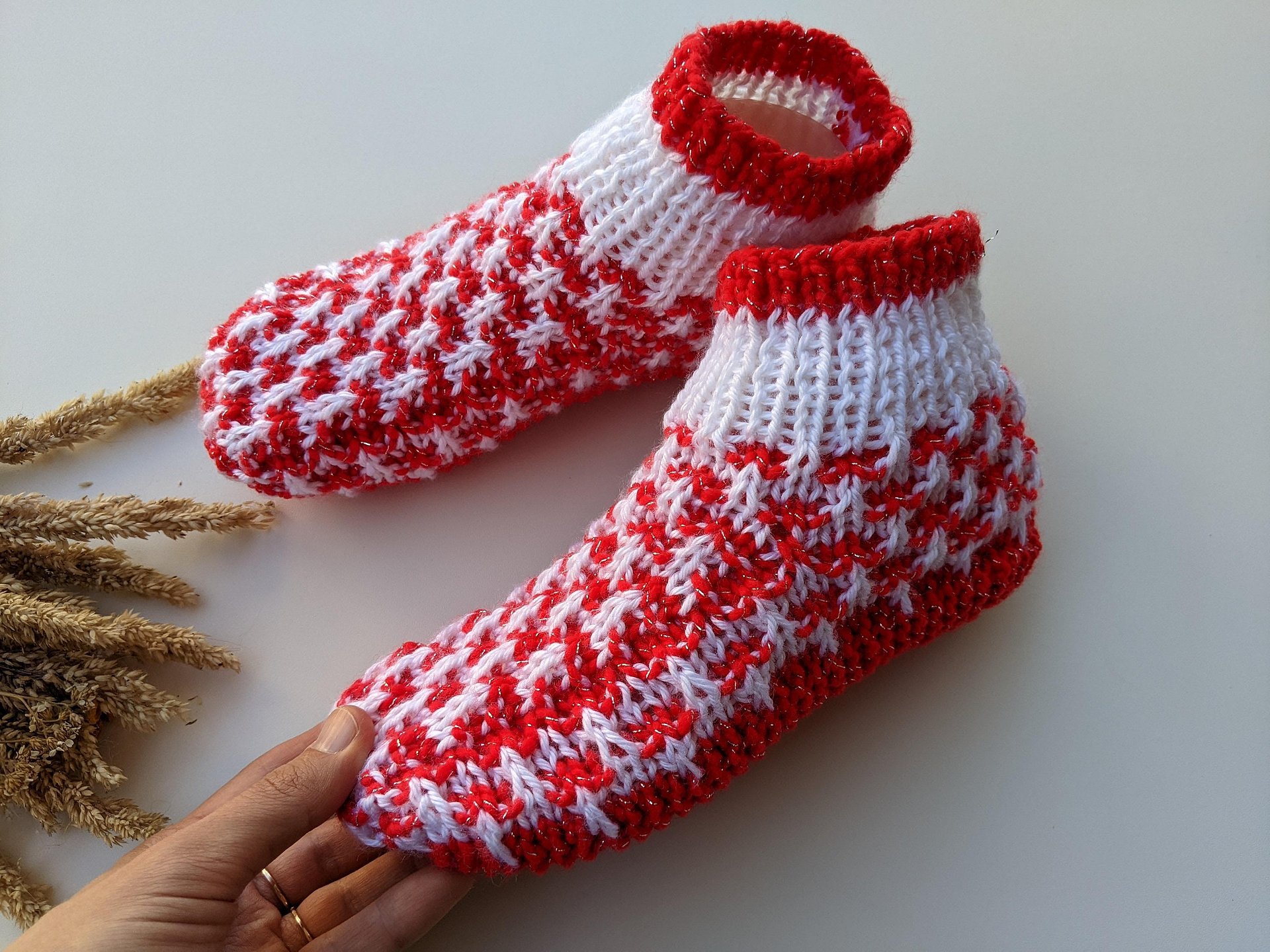 Christmas Knit Slipper Socks Pattern product image (6)