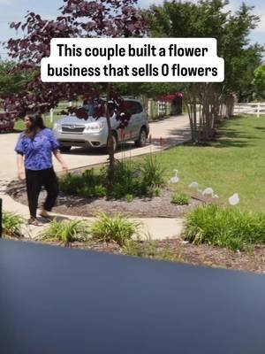 This couple built a flower  business that sells 0 flowers #business #entrepreneur #businessideas #sidehustle #entrepreneurship 