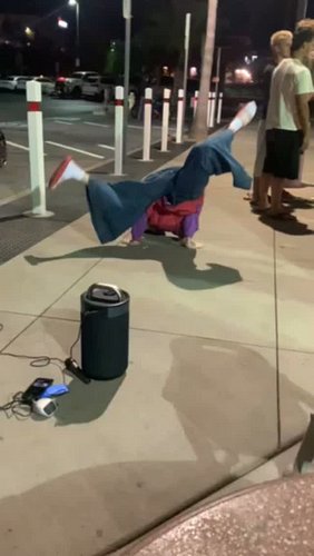 #OliverTree #BreakDancing #LifeGoesOn