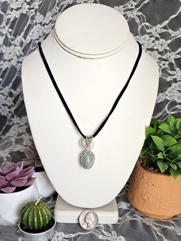 Small oval Semi-Precious Gemstone Pendants product image (2)
