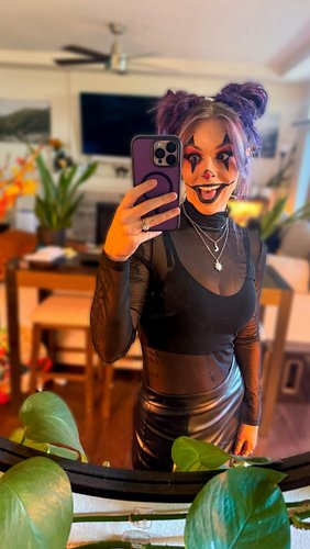 Do you think he’ll come back to stream? 🤣

#twitchstreamer #gamergirl #clownmakeup #halloweenmakeupinspo #easyhalloweenmakeup
