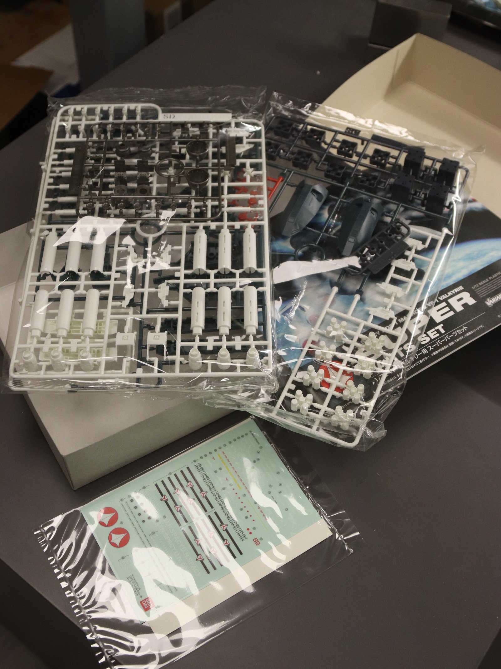Bandai Super Parts Set for Variable Valkyrie 1/72 product image (2)
