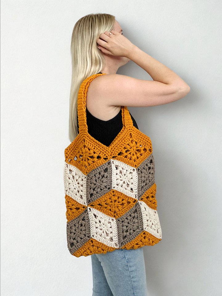 3D Cube Bag product image (1)