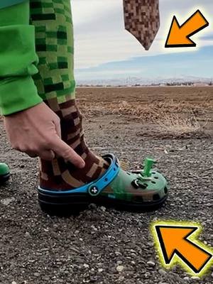 There is Minecraft on my FEET !!!!! Thanks Minecraft for sending me these Crocs #minecraft#crocs