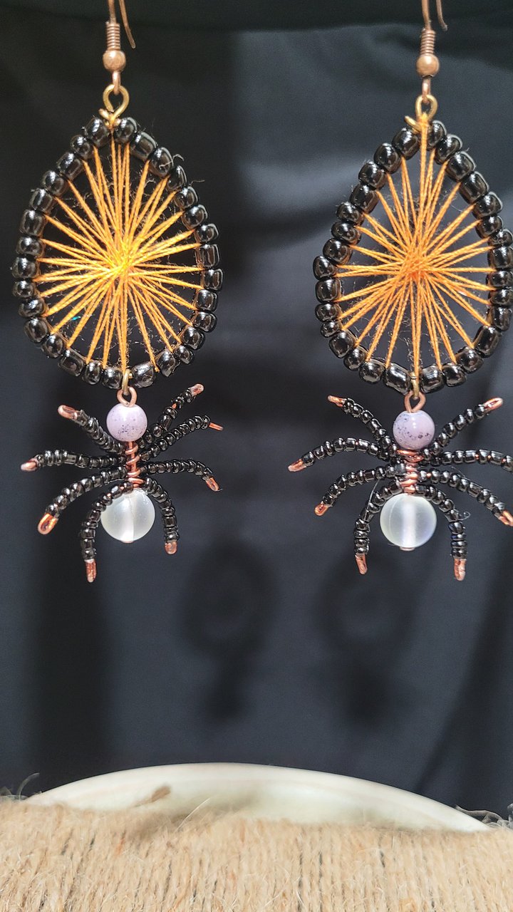 Orange luminous spider product image (1)