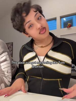 She has me cracking up lol 😂 @itssbriblixks  Merch and directory 👇🏽 blackgirlswithpixiecuts.com  #pixiecrush #blackgirlswithpixiecuts #fyp #tonibraxton 