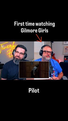 Do we have any @gilmoregirls fans? 🍂Getting into the Fall spirit this month! #twerkethic #reaction #gilmoregirls #fall #tvseries