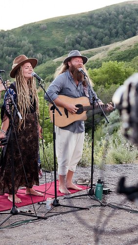 All the moments.
•
#live #music #food