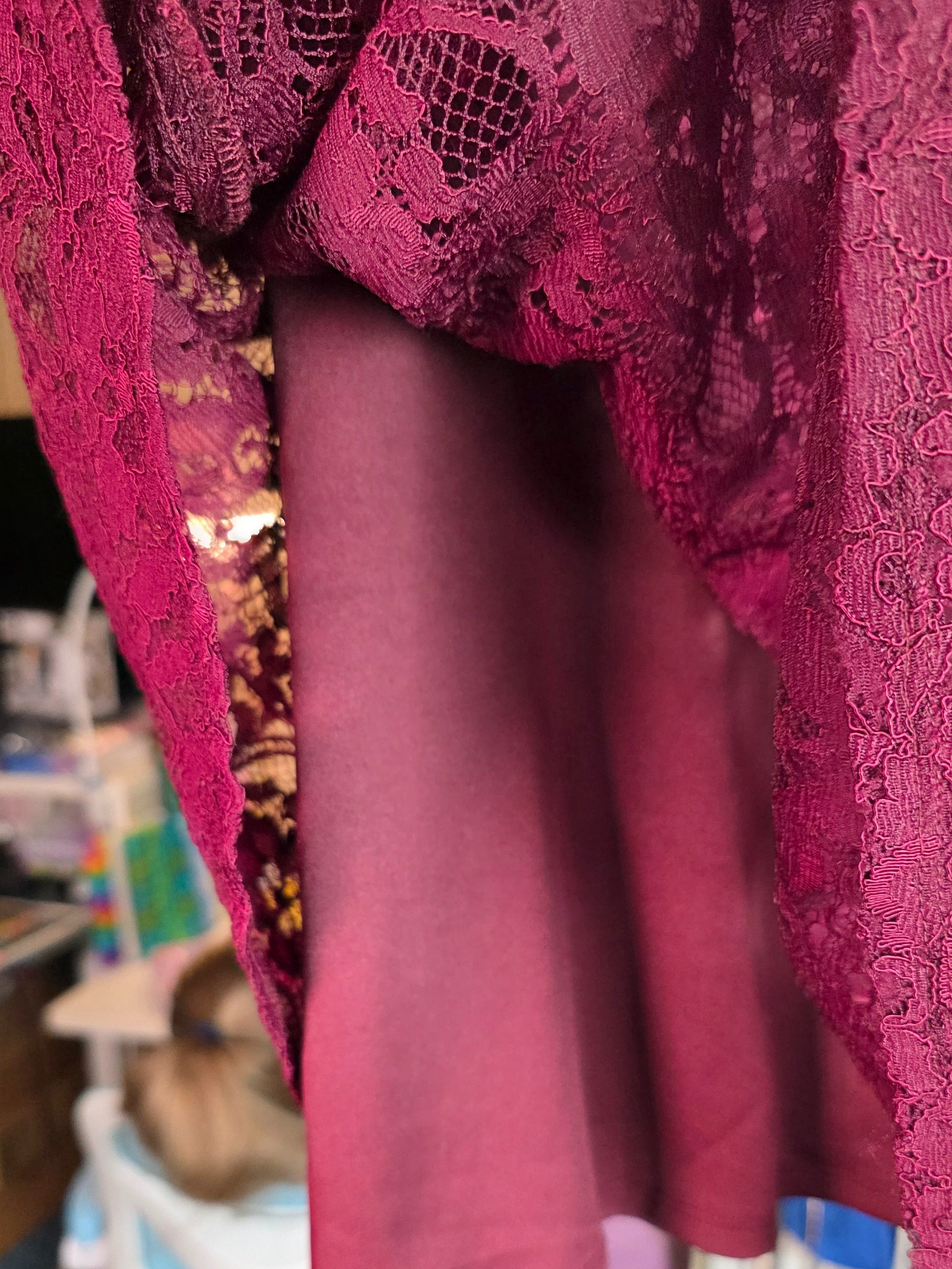 ZENZI - Size 4/5 - GENTLY USED - Maroon lace dress product image (6)