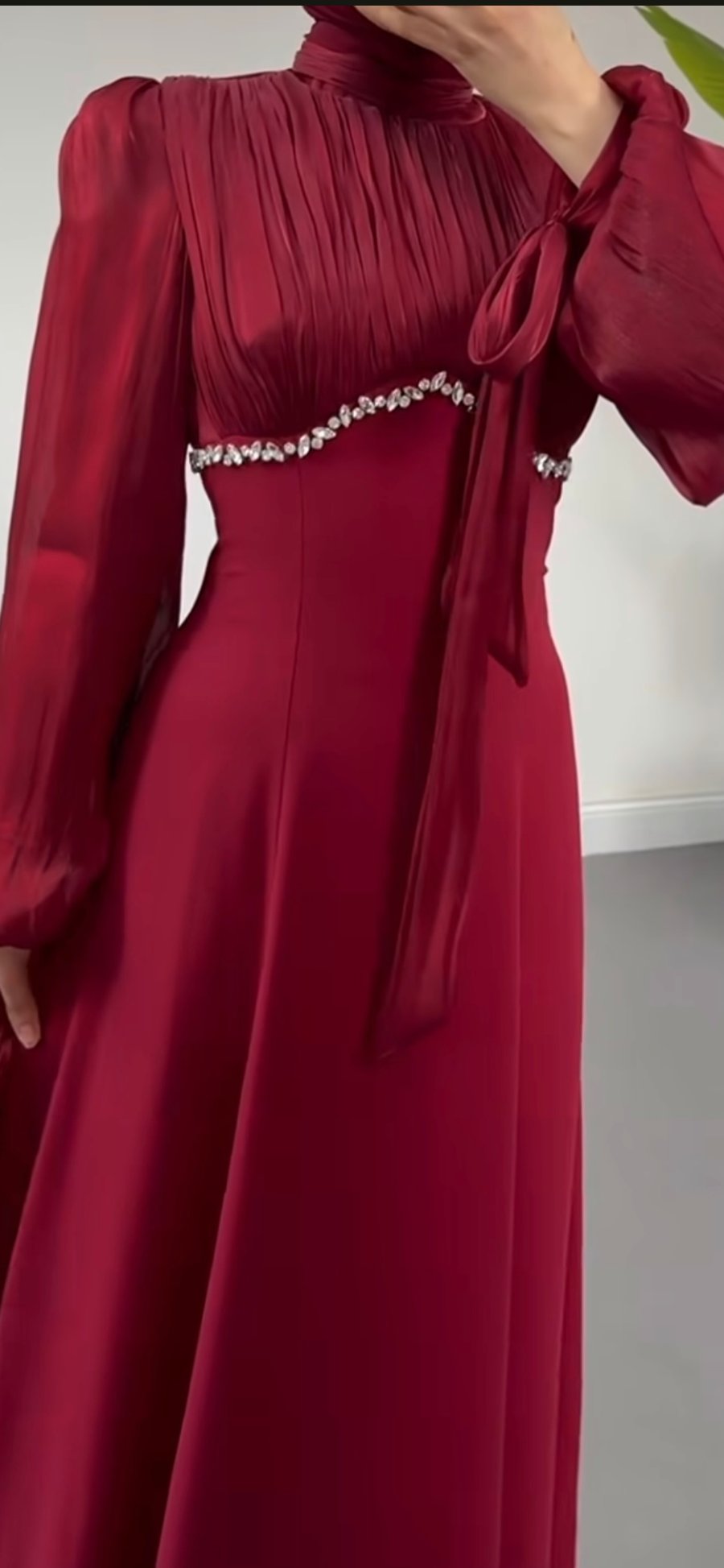Luxury dress product image (8)
