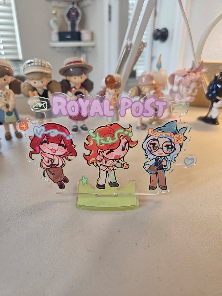 Royals SMP Acrylic Stand (The Royal Post) product image (1)