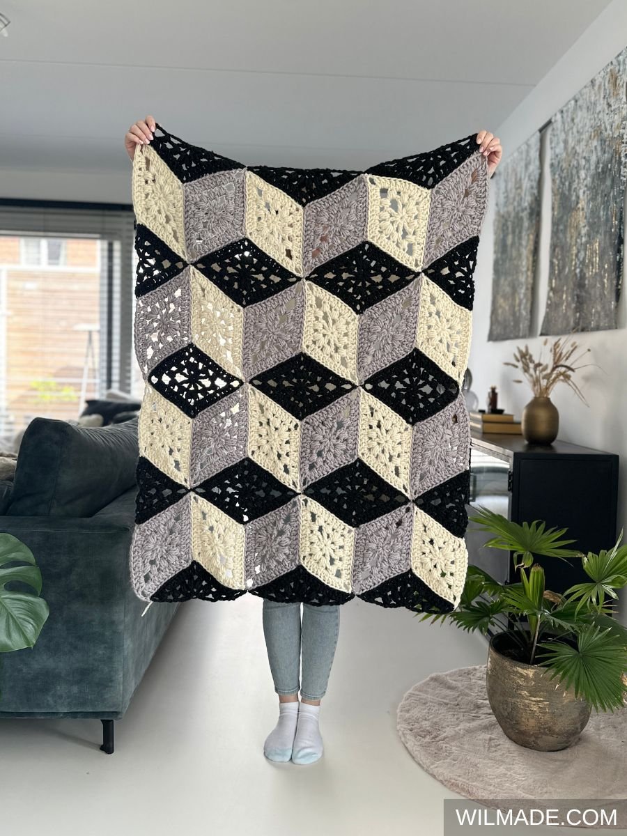3D Cube Throw product image (5)