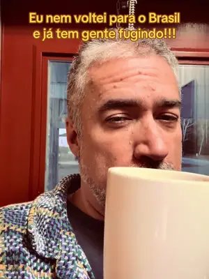 Eu volto e você vai embora! Parece que já tem gente fugindo… sempre tem um engraçadinho que fala para eu voltar  e eu entendo a vontade de me querer perto para ensinar democracia, respeito ao próximo e a não violência.#lula2026 #bolsonaro  #democracia 