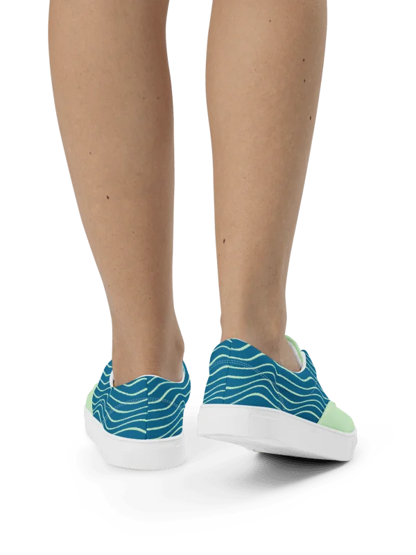 Wave Rider Women's Canvas Shoes product image (5)