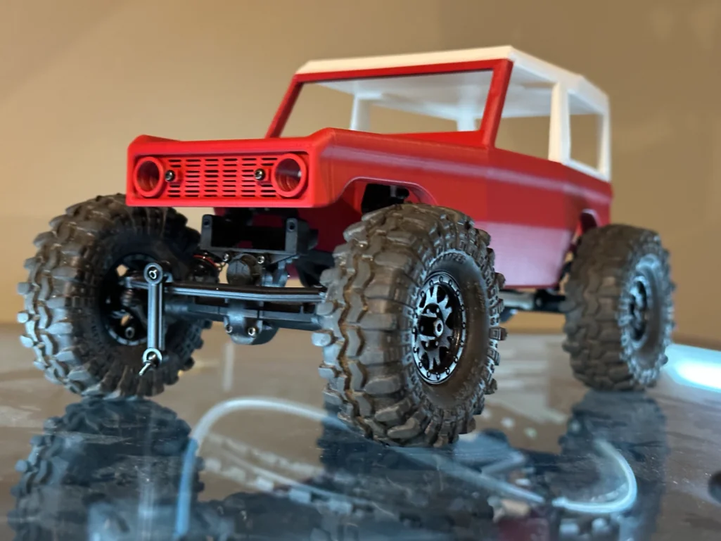 PINCHED FORD BRONCO SCX24 BODY RC CRAWLER 1/24 RC product image (1)