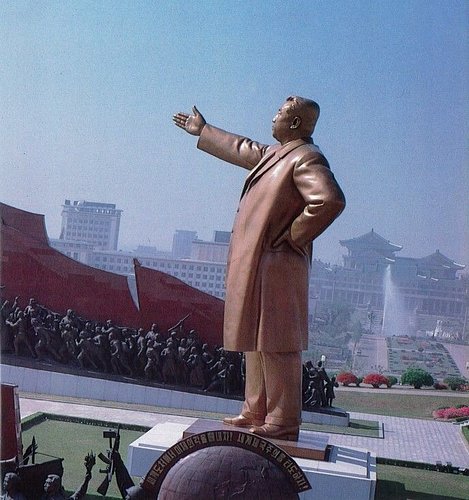 This photograph shows the original bronze statue of President Kim Il Sung on Mansu Hill in Pyongyang before the addition of t...